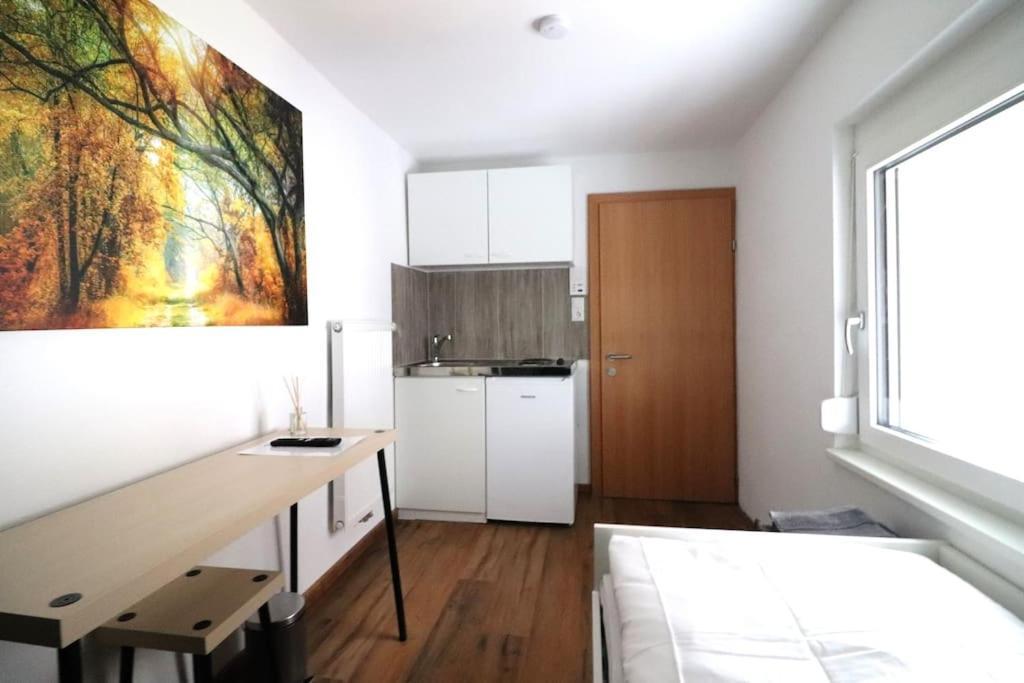 Schickes Zimmer Mit Top-Ausstattung In Idealer Lage Feldkirch Exterior foto