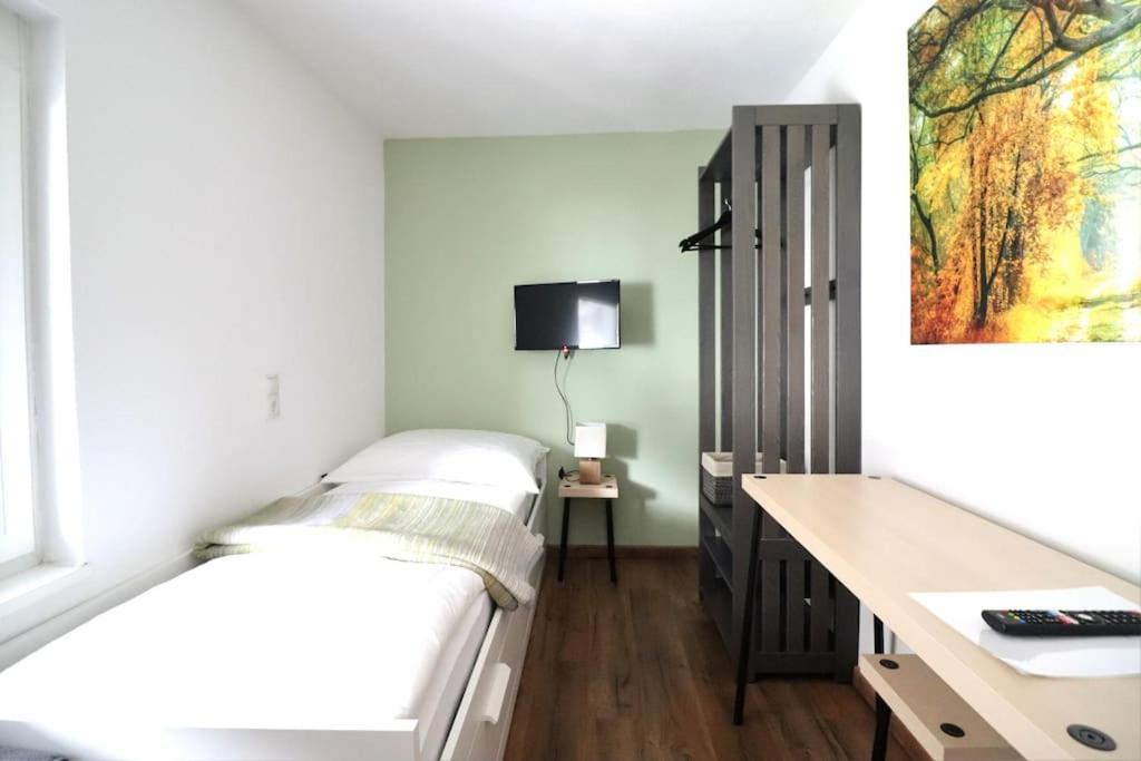 Schickes Zimmer Mit Top-Ausstattung In Idealer Lage Feldkirch Exterior foto