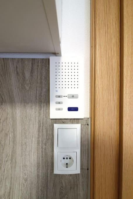 Schickes Zimmer Mit Top-Ausstattung In Idealer Lage Feldkirch Exterior foto